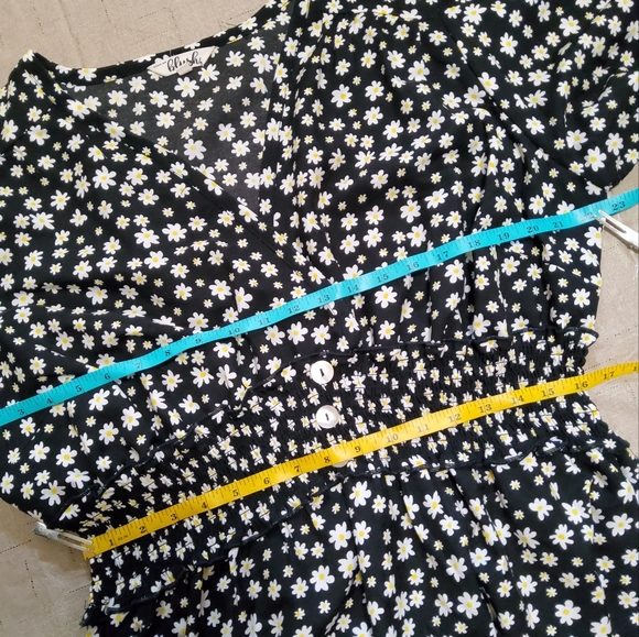 Blush Black/White/Yellow Floral Tie Front Puff Sleeve Smocked Dress Size 2X - Picture 5 of 9